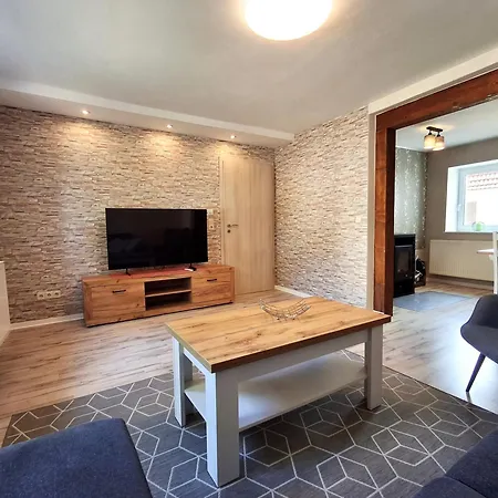 Großzügiges In Groß Rosenburg *