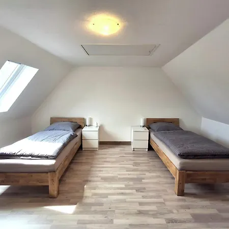 Großzügiges In Groß Rosenburg *