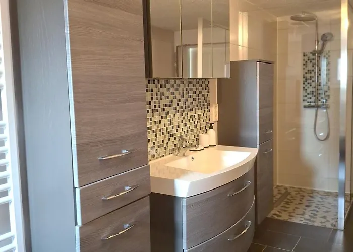 Apartment Großzügiges In Groß Rosenburg